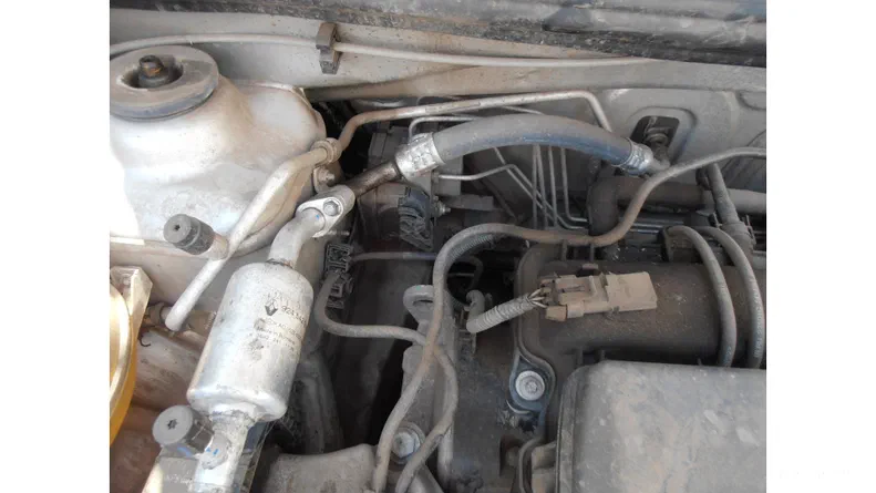 Renault Logan 2013 - 12