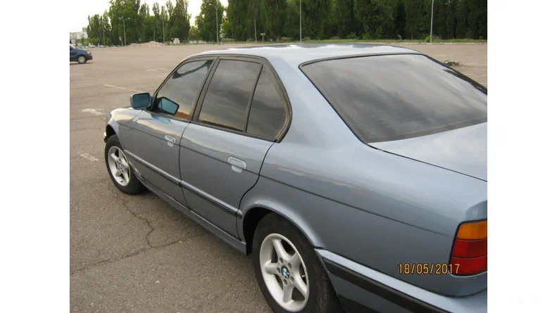 BMW 5 серія 1992 - 7