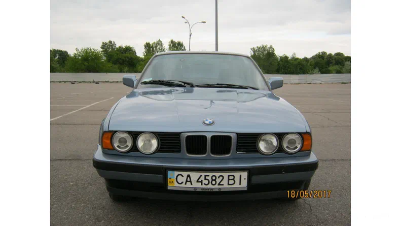 BMW 5 серии 1992