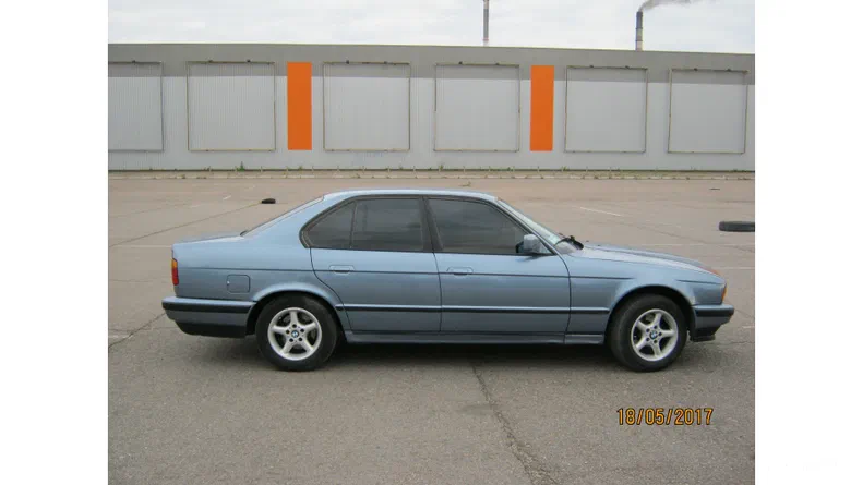 BMW 5 серии 1992