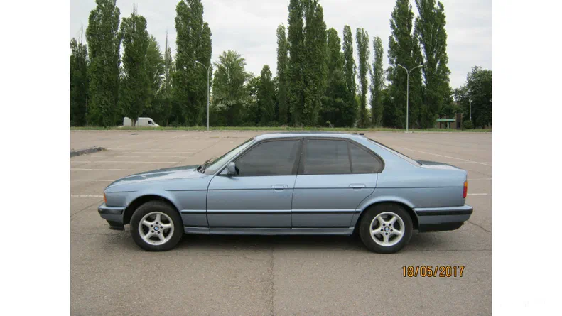 BMW 5 серии 1992
