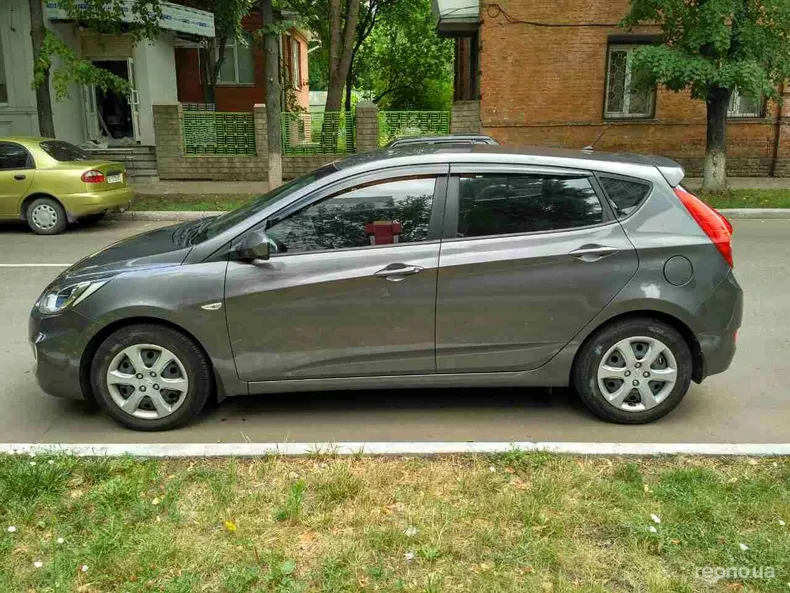 Hyundai Accent 2012