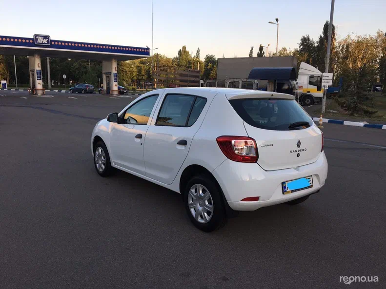 Renault Sandero 2013