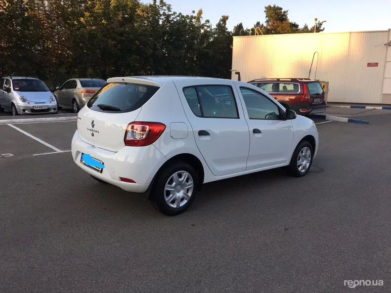Renault Sandero 2013