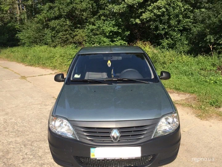 Renault Logan 2011 - 10