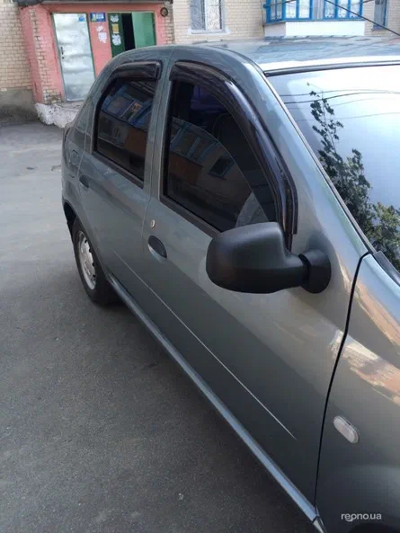 Renault Logan 2011 - 13