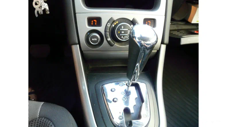 Peugeot 308 2008 - 21