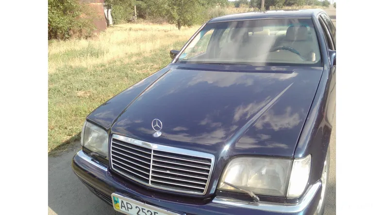 Mercedes-Benz S-Class 1995