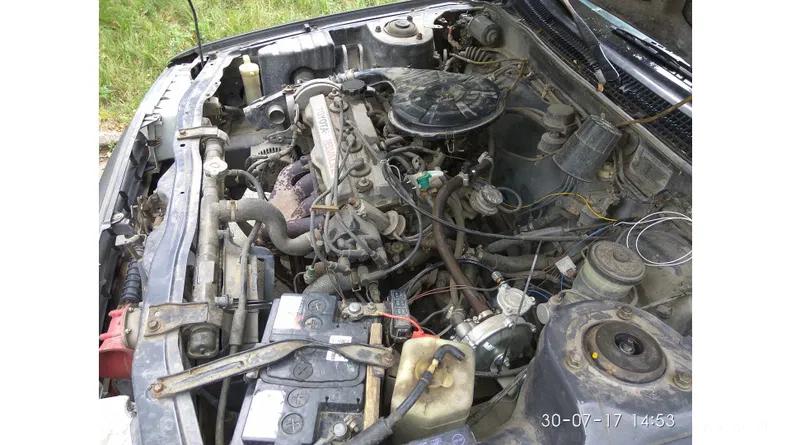 Toyota Carina 1988 - 12