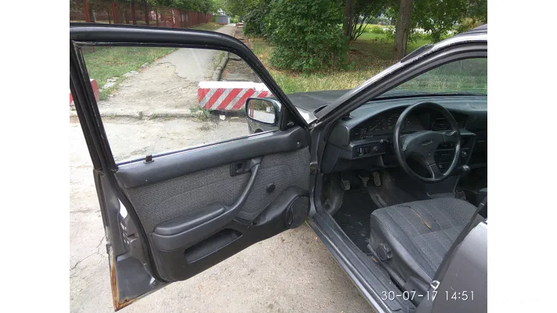 Toyota Carina 1988 - 13