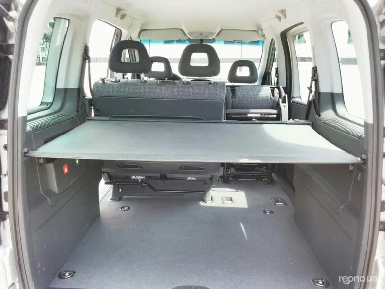 Mercedes-Benz CLA 2004 - 10