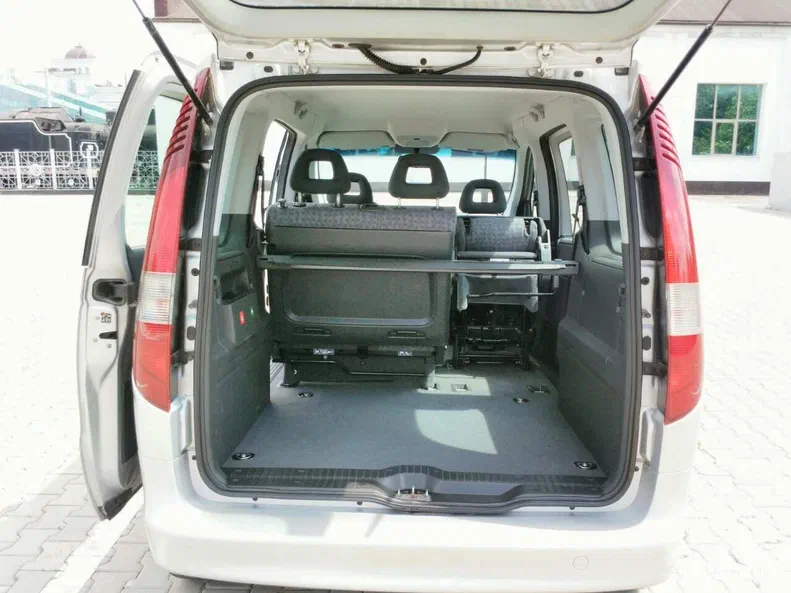 Mercedes-Benz CLA 2004 - 9