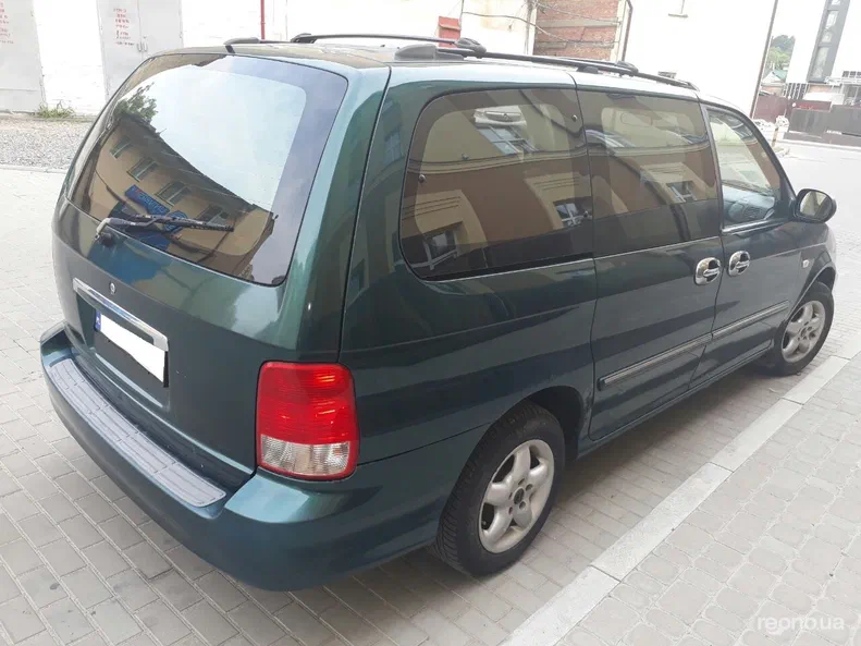 Kia Carnival 2001
