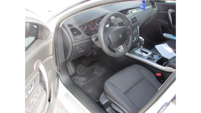 Renault Latitude 2011 - 8