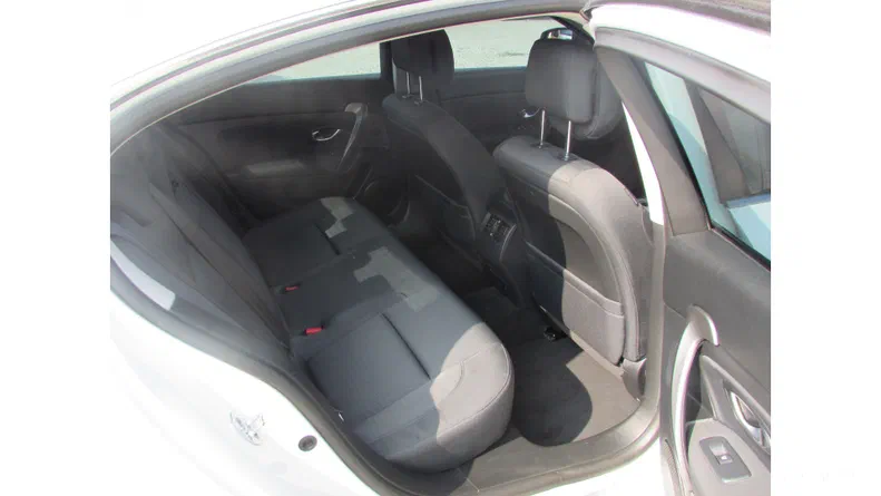 Renault Latitude 2011 - 10