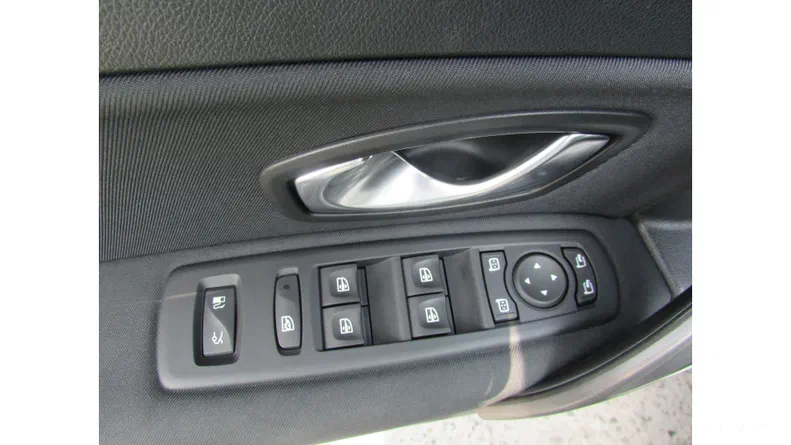 Renault Latitude 2011 - 15