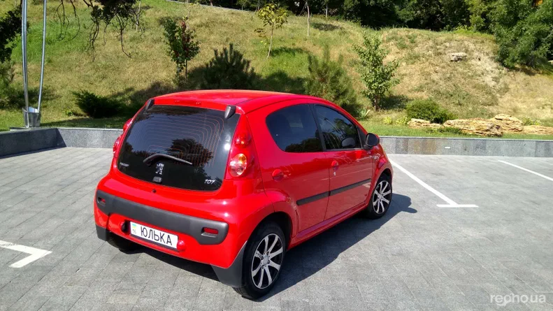 Peugeot 107 2011