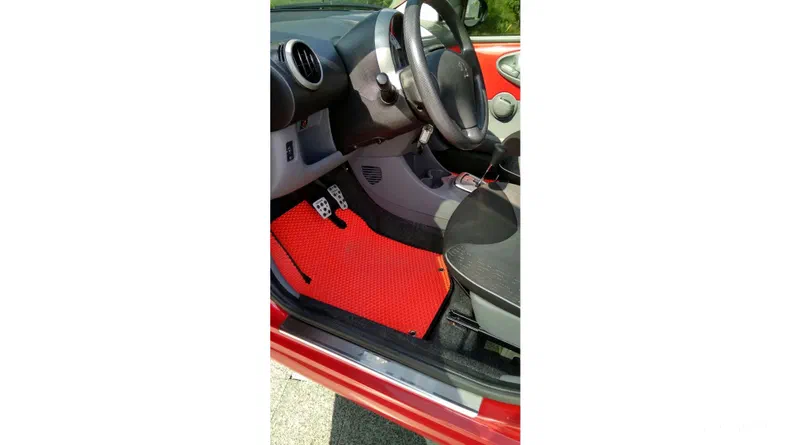 Peugeot 107 2011 - 12