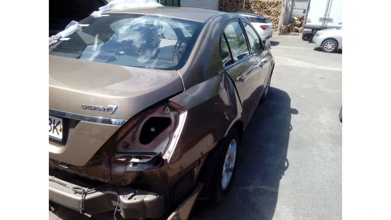 Geely Emgrand EC7 2013