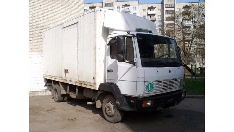 Mercedes-Benz 814 1988