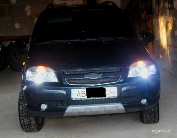 Chevrolet Niva 2010 - 11
