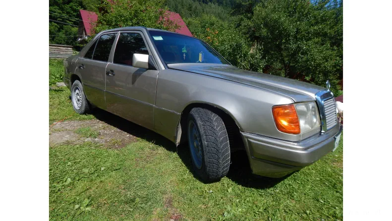 Mercedes-Benz E-Класс 1989