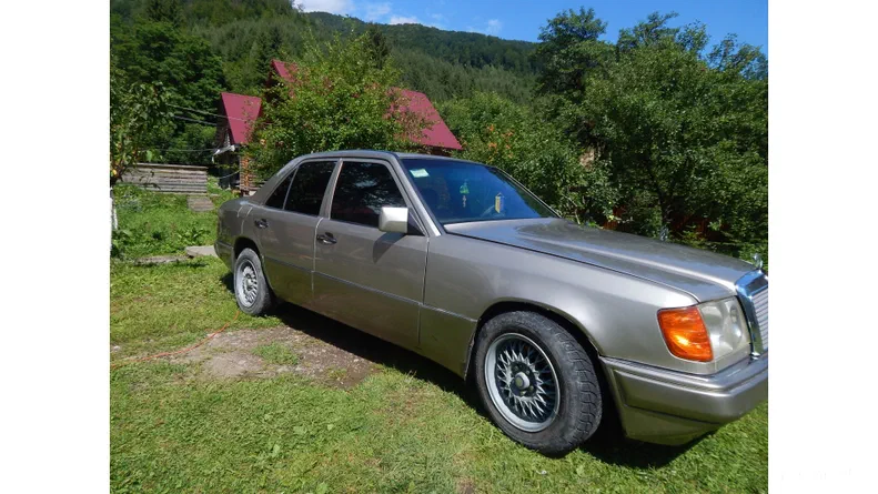 Mercedes-Benz E-Класс 1989