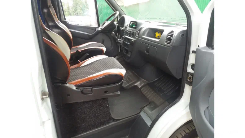 Mercedes-Benz Sprinter 311 2000 - 12