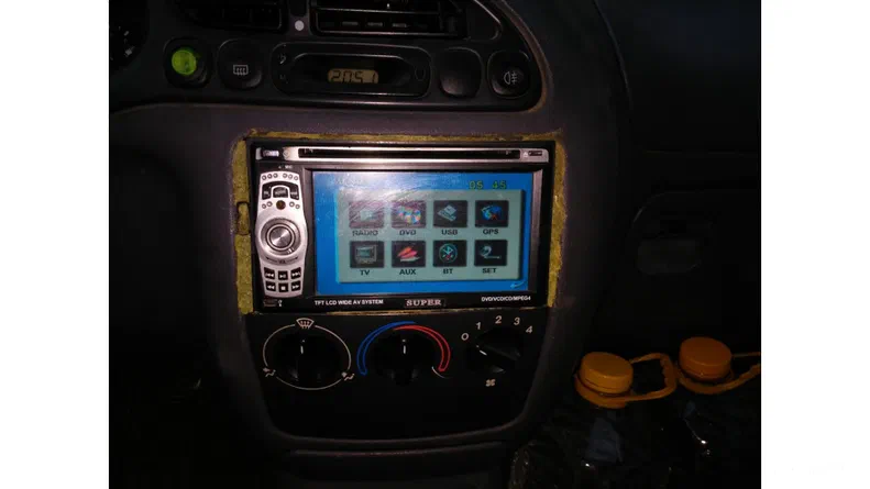 Ford Tourneo Courier 1996 - 15