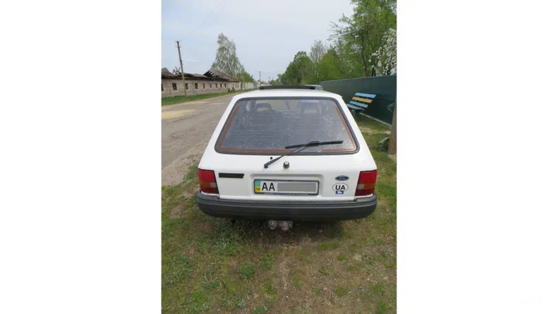 Ford Escort 1990 - 19