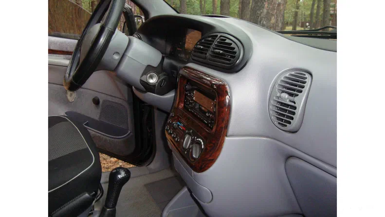 Dodge Caravan 2000 - 5