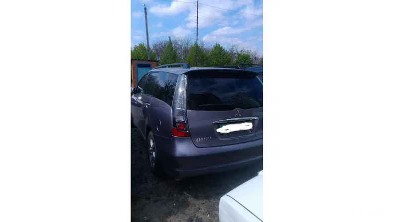 Mitsubishi Grandis 2006