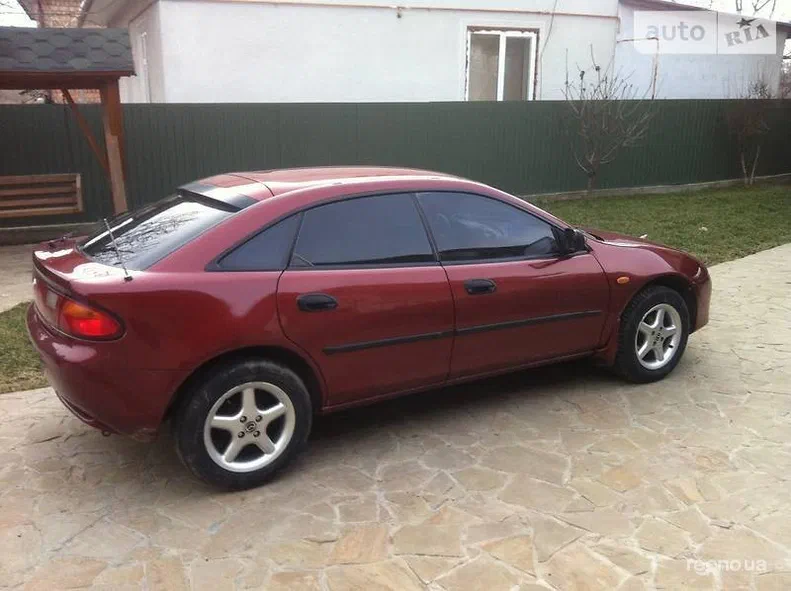 Mazda 323 1997