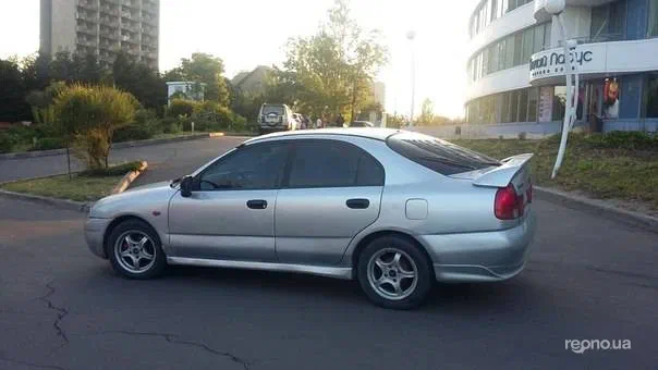 Mitsubishi Carisma 1997