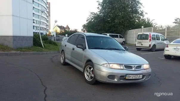 Mitsubishi Carisma 1997 - 6