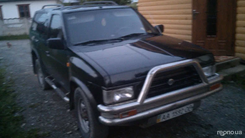 Nissan Terrano 1990