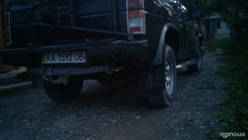 Nissan Terrano 1990 - 12