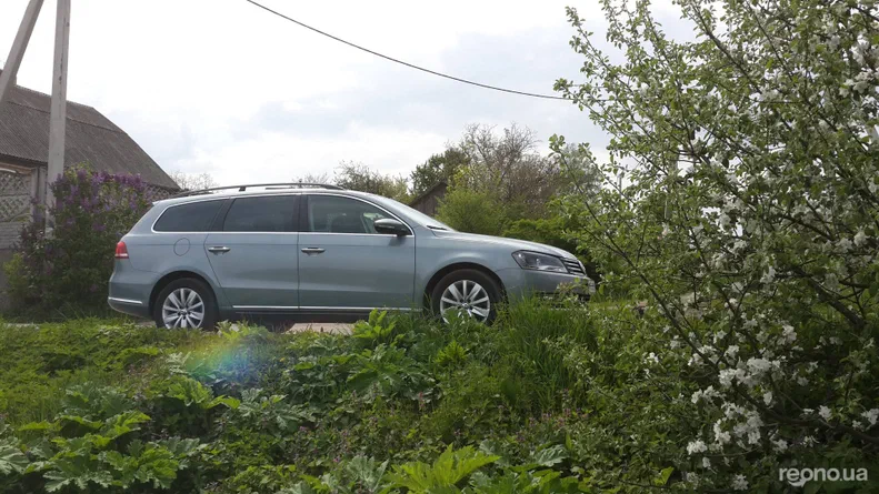 Volkswagen Passat 2011 - 12