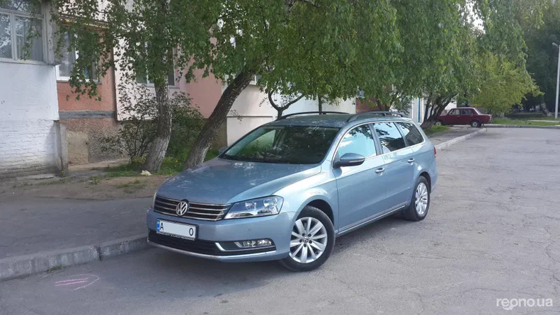 Volkswagen Passat 2011 - 25