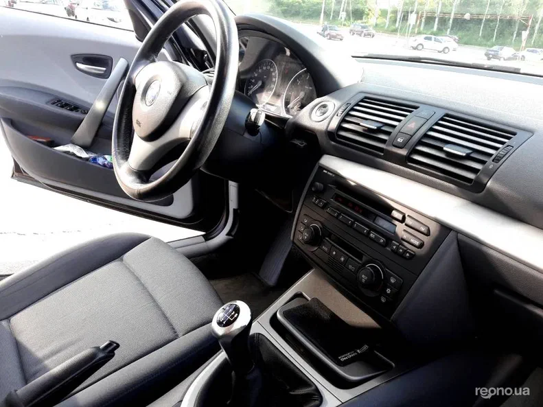 BMW 1 серии 2004