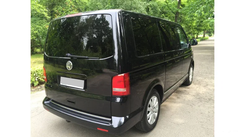 Volkswagen Multivan 2010 - 8
