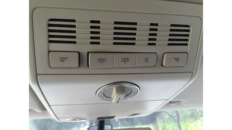 Volkswagen Multivan 2010 - 26