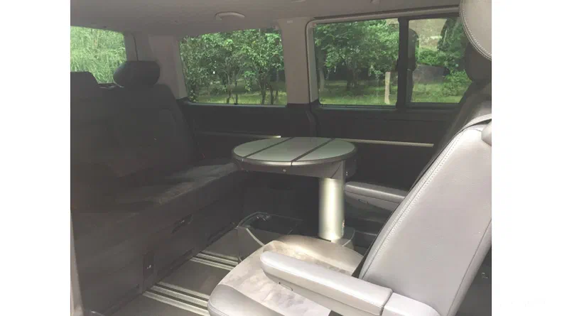 Volkswagen Multivan 2010 - 13