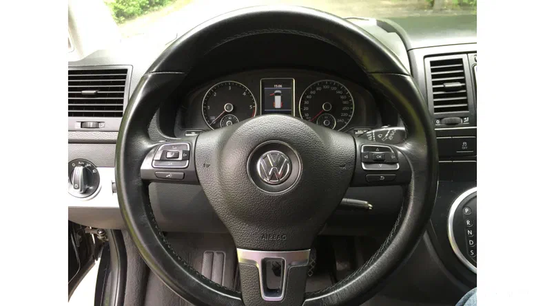 Volkswagen Multivan 2010 - 20
