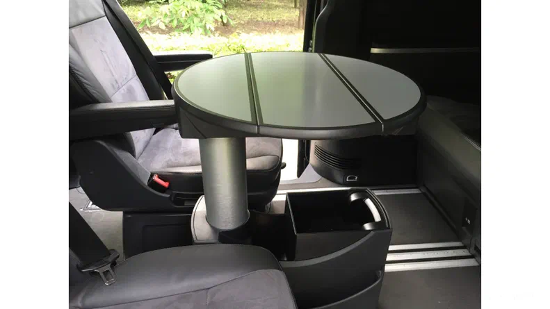 Volkswagen Multivan 2010 - 12