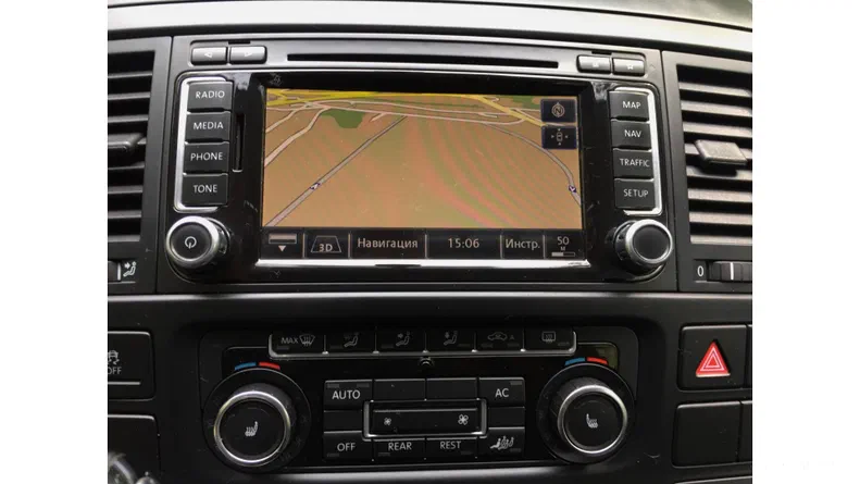 Volkswagen Multivan 2010 - 22