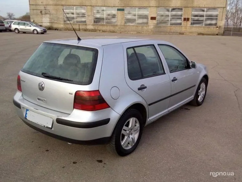 Volkswagen  Golf 2002 - 1