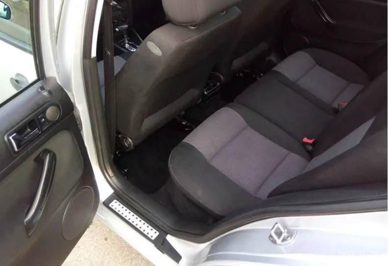 Volkswagen  Golf 2002 - 8