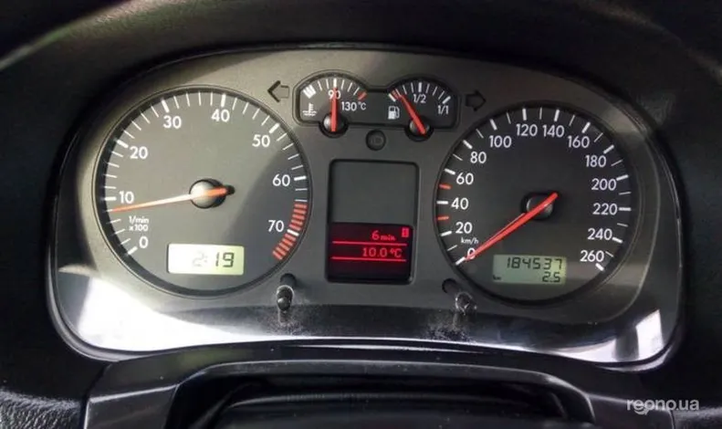 Volkswagen  Golf 2002 - 6