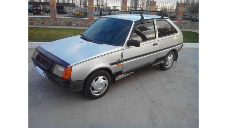 ЗАЗ 1102 «Таврия» 2001